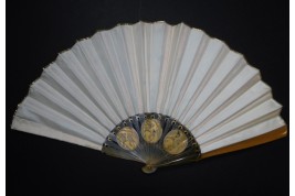Iris et libellule, éventail Art Nouveau de Daudet et Duvelleroy