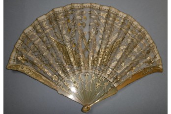 The wings of loves, fan circa 1900