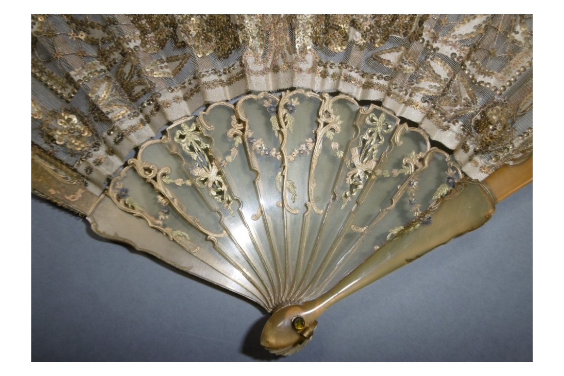 The wings of loves, fan circa 1900