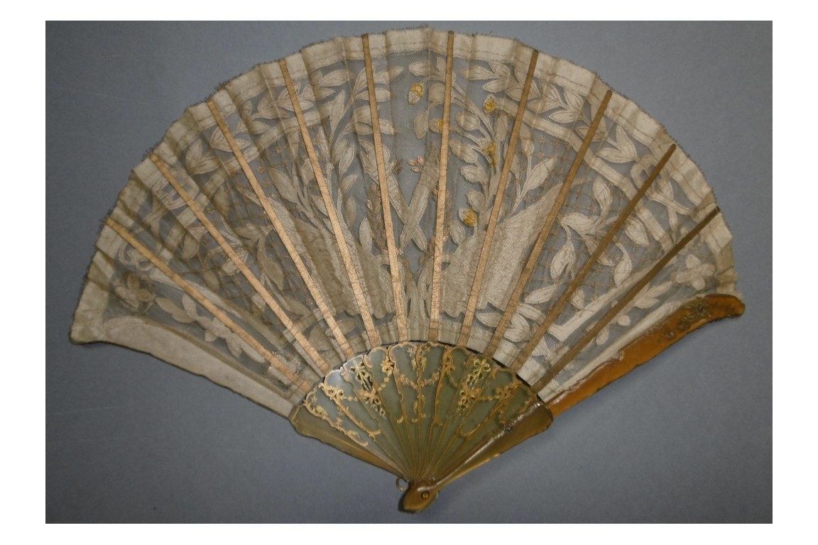 The wings of loves, fan circa 1900