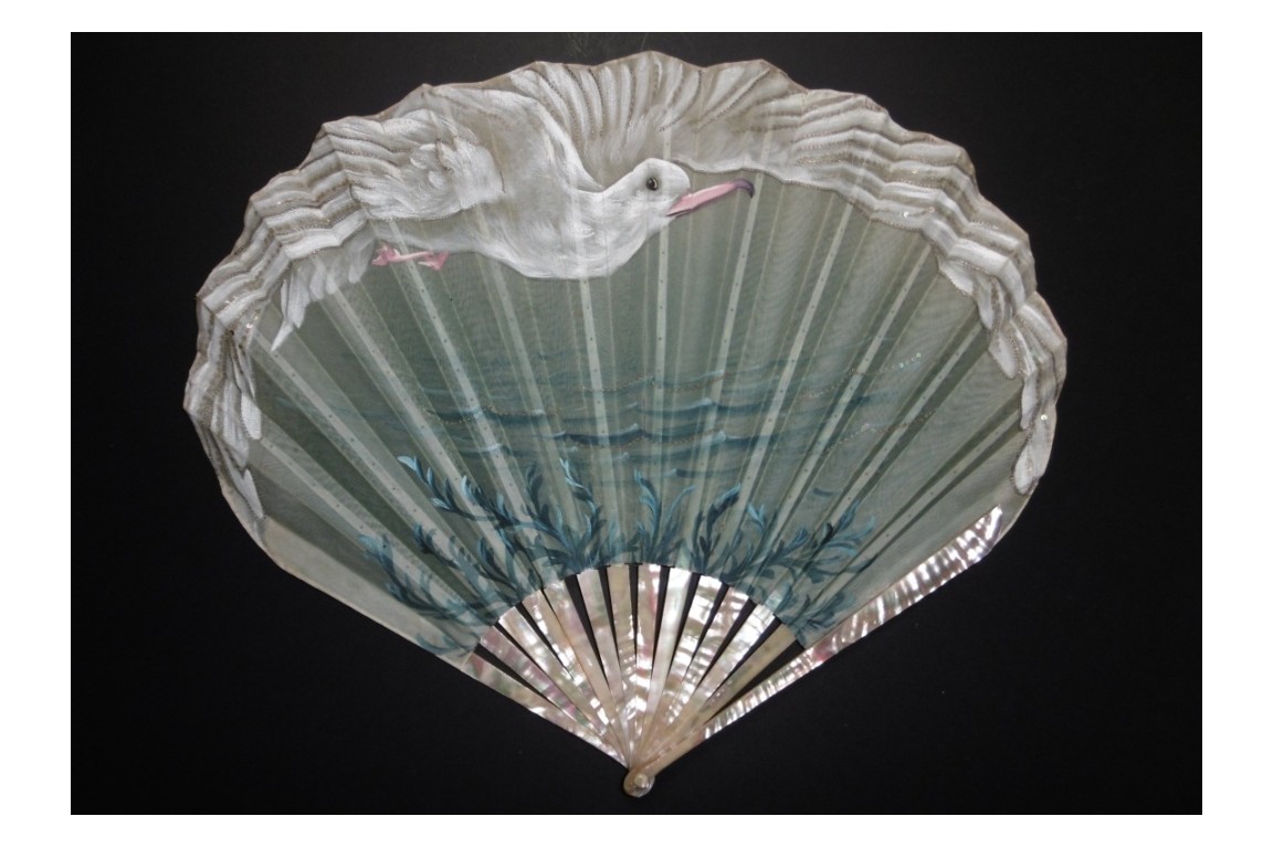 The seagull, Art Nouveau fan