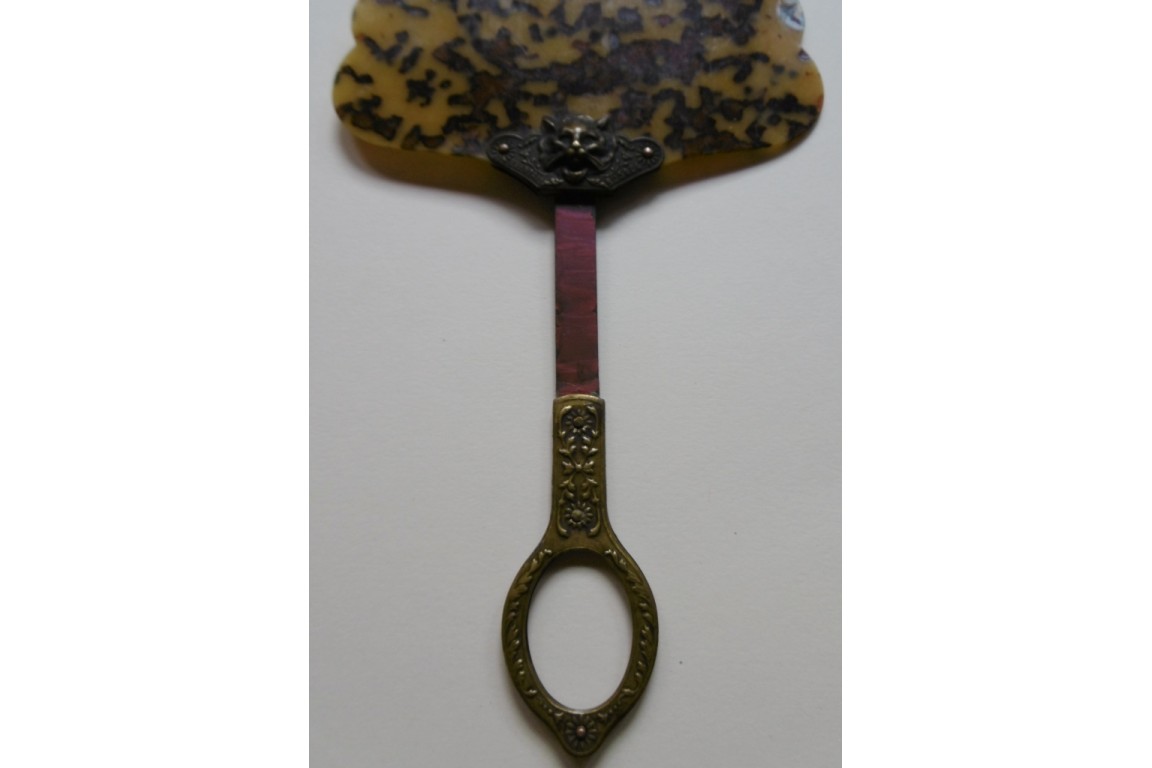 Cat by Garam, fixed fan circa 1925