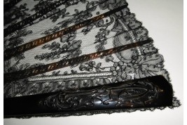 Flowers in Chantilly, lace fan, circa 1870