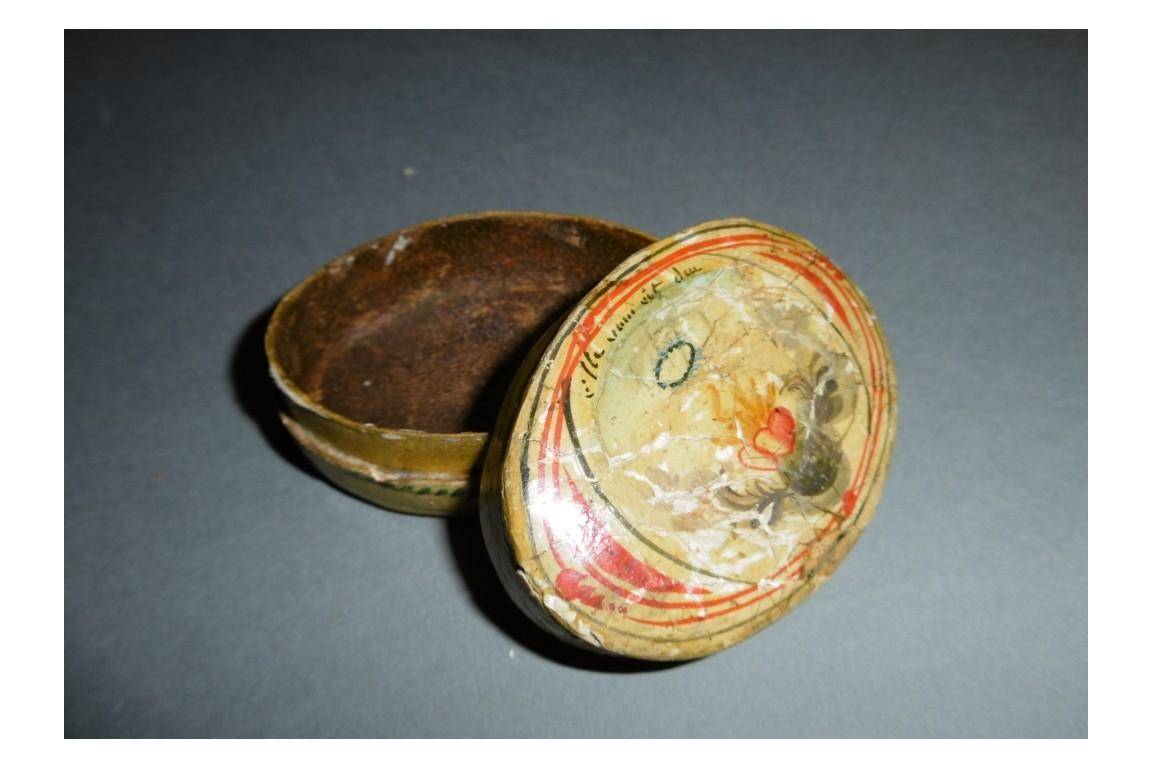 Bergamote, 18th century box
