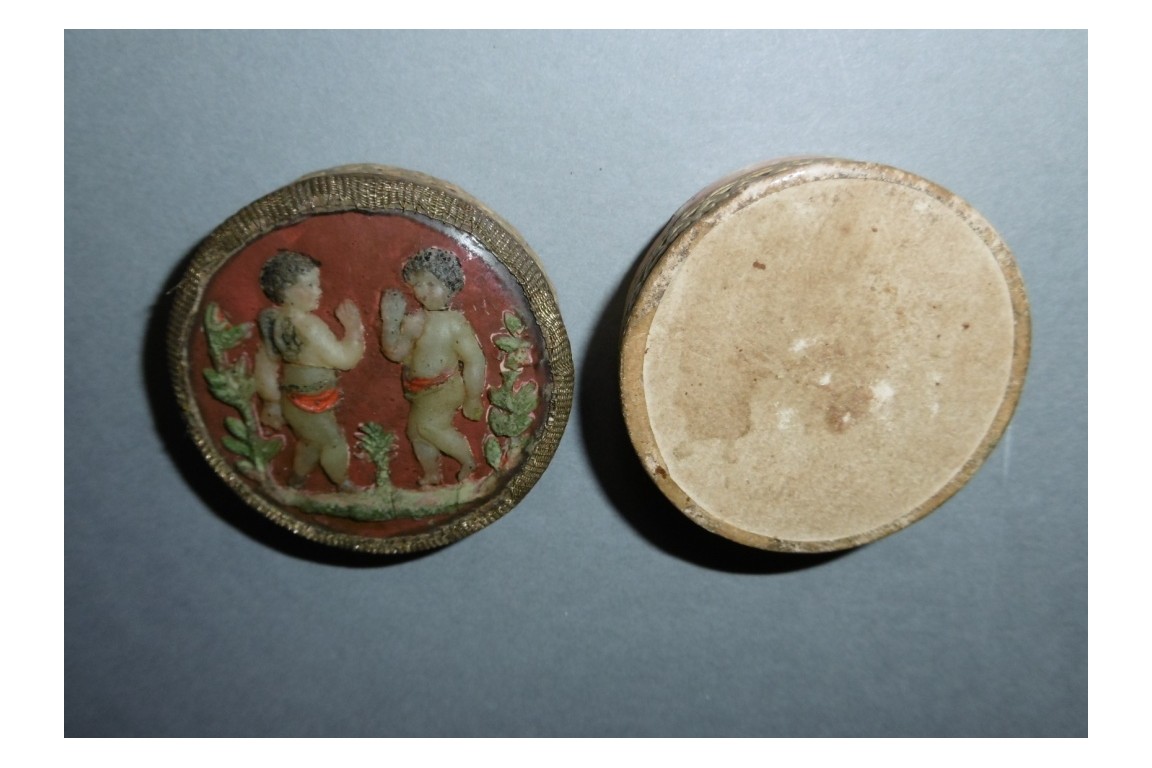 Wax angels, 19th century box