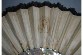 The jockey bears, fan circa 1900 (?)