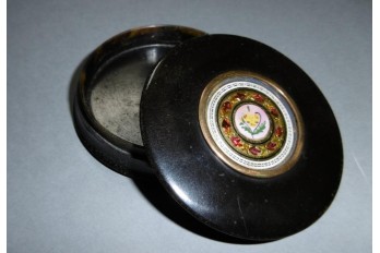 Pansy / Thought, snuffbox for friendship, 19th century