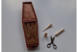 Nécessaire à couture miniature ou de poupée, XIXème siècle