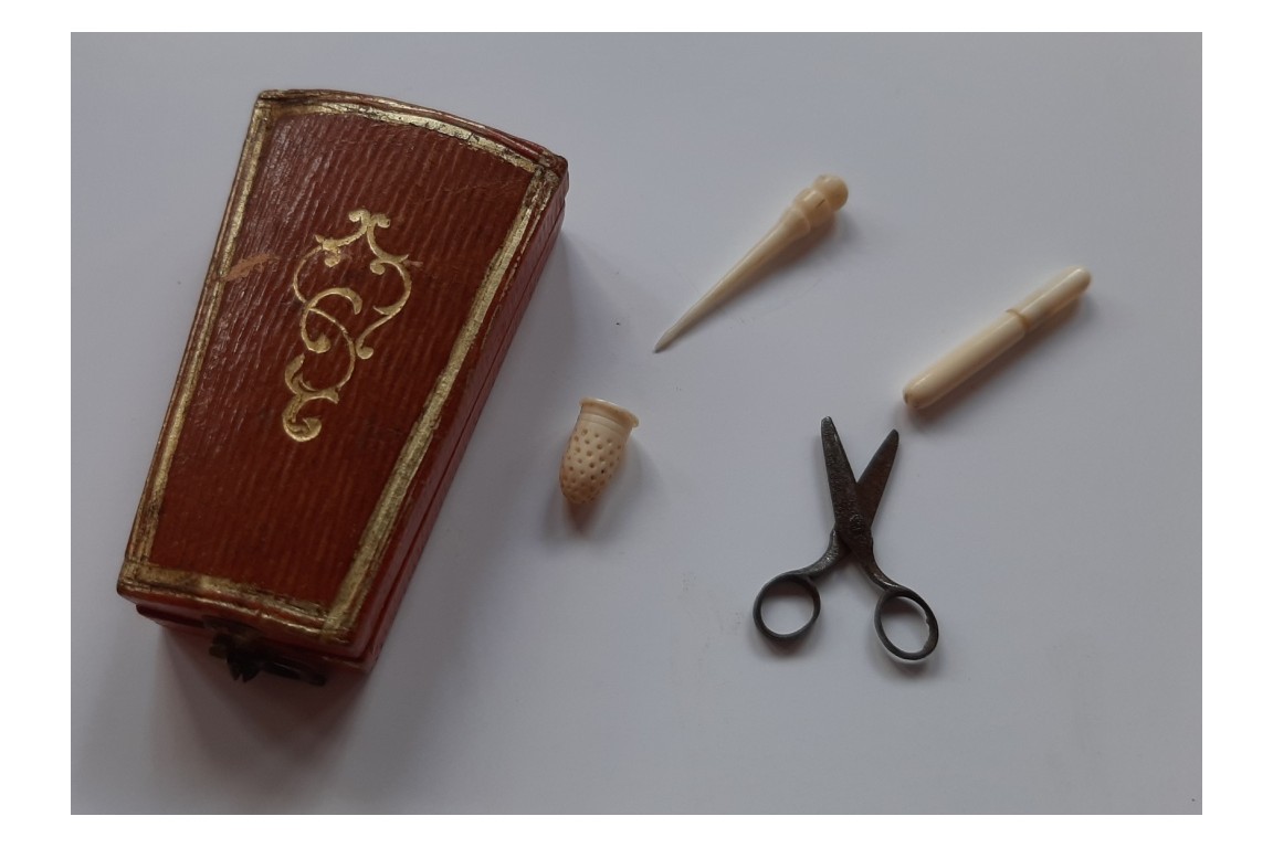 Miniature or doll sewing necessaire, 19th century