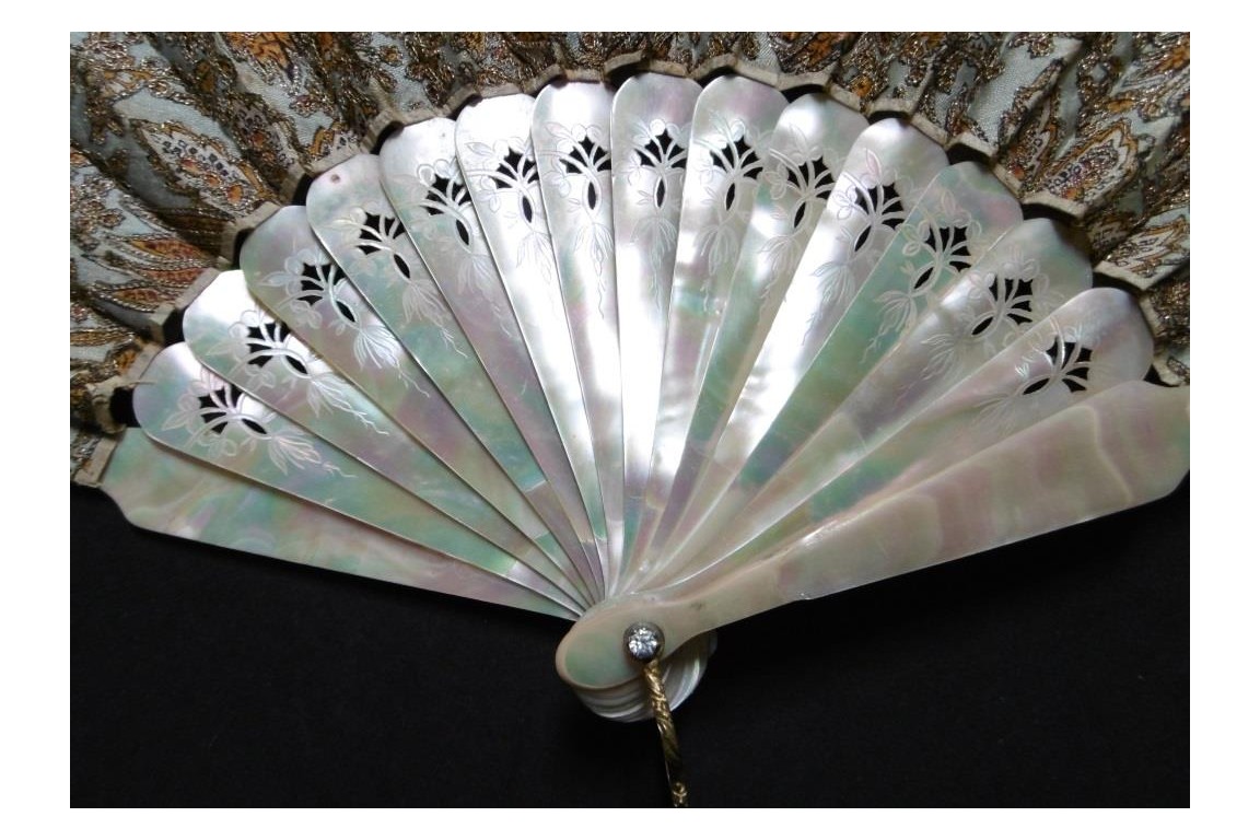 Cashmere flowers, fashion fan,  late 19th century