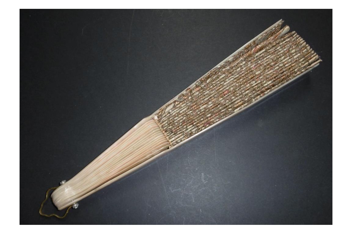 Cashmere flowers, fashion fan,  late 19th century