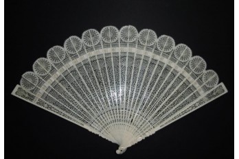 Neo-Gothic rosettes, fan circa 1835-40