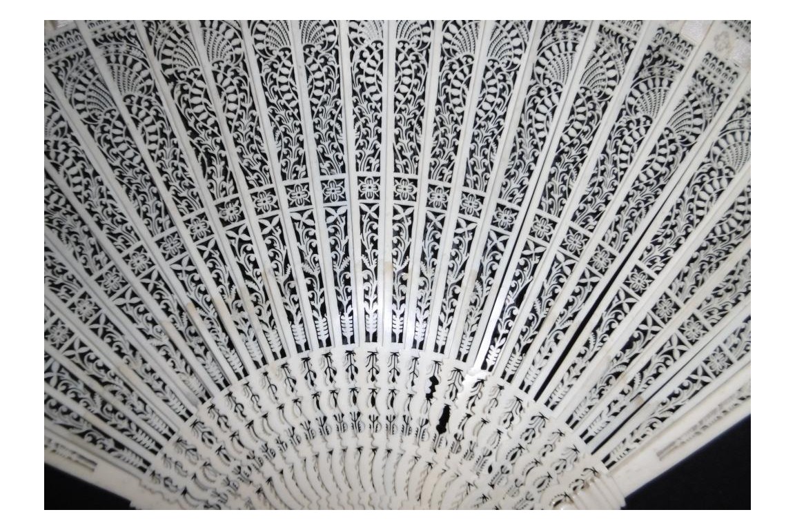 Neo-Gothic rosettes, fan circa 1835-40