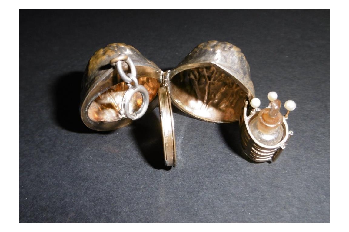 Petite beauté, nécessaire miniature, fin XIXème début XXème
