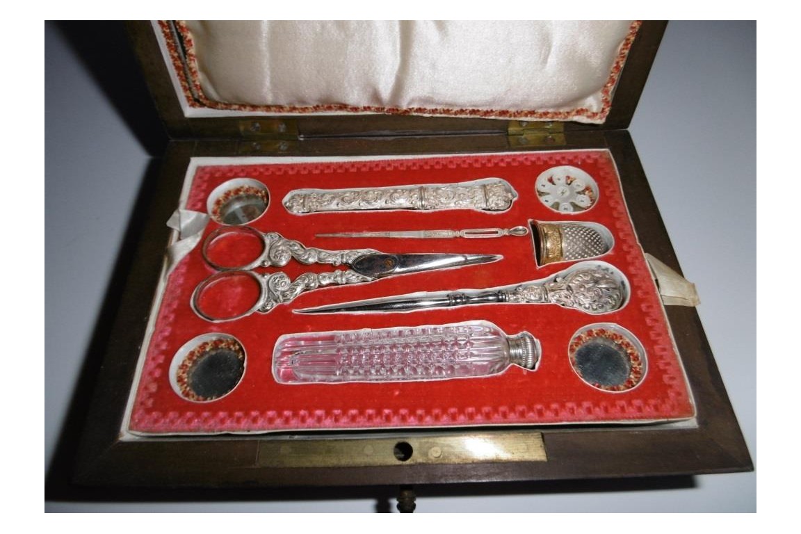 Sewing set, Charles X period