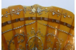 Écaille rococo, éventail fin XIXème