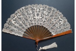 Thistle in lace, Art Nouveau fan