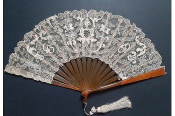 Thistle in lace, Art Nouveau fan