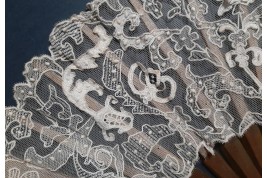 Thistle in lace, Art Nouveau fan