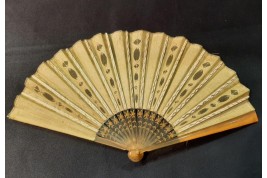 Sparkling domino, fan circa 1900