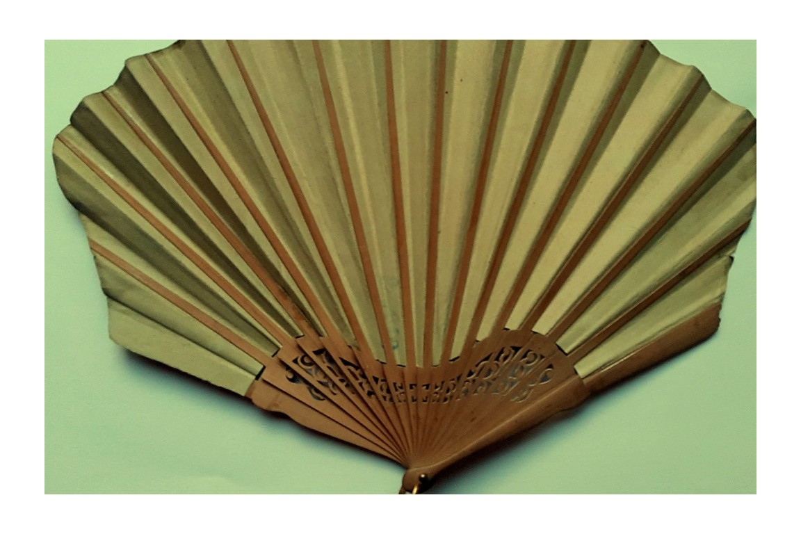 Wild grappe, fan circa 1900-1920