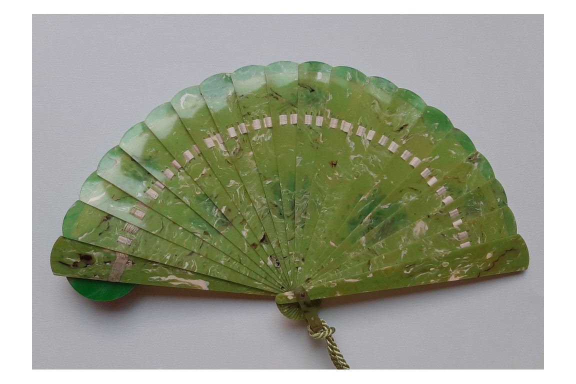 Beauty set, Art Deco novelty fan