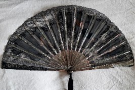 Flowers of love, fan by Lasellaz, circa 1885-90