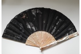 Spiders of love, late 19th cnetury fan