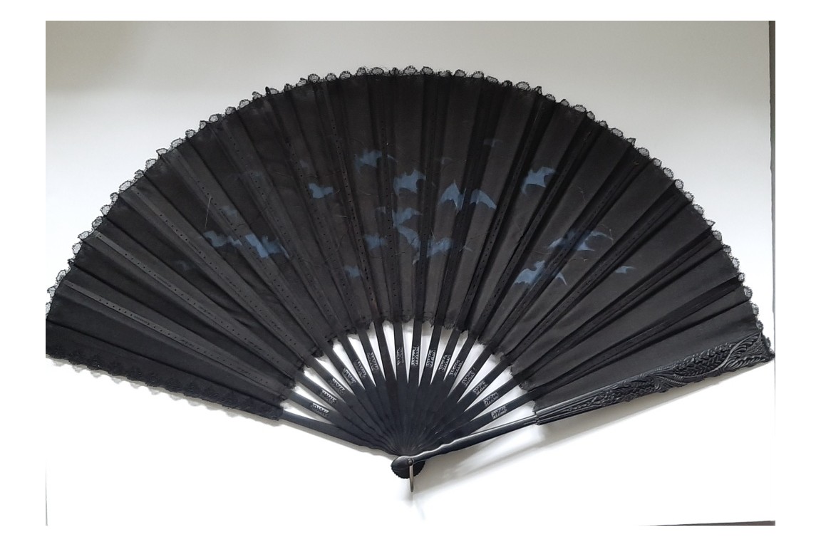 The night of the bats, fan around 1890-95