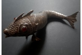 Poisson, boîte en argent XXème