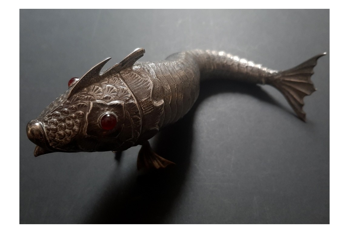 Poisson, boîte en argent XXème