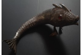 Poisson, boîte en argent XXème