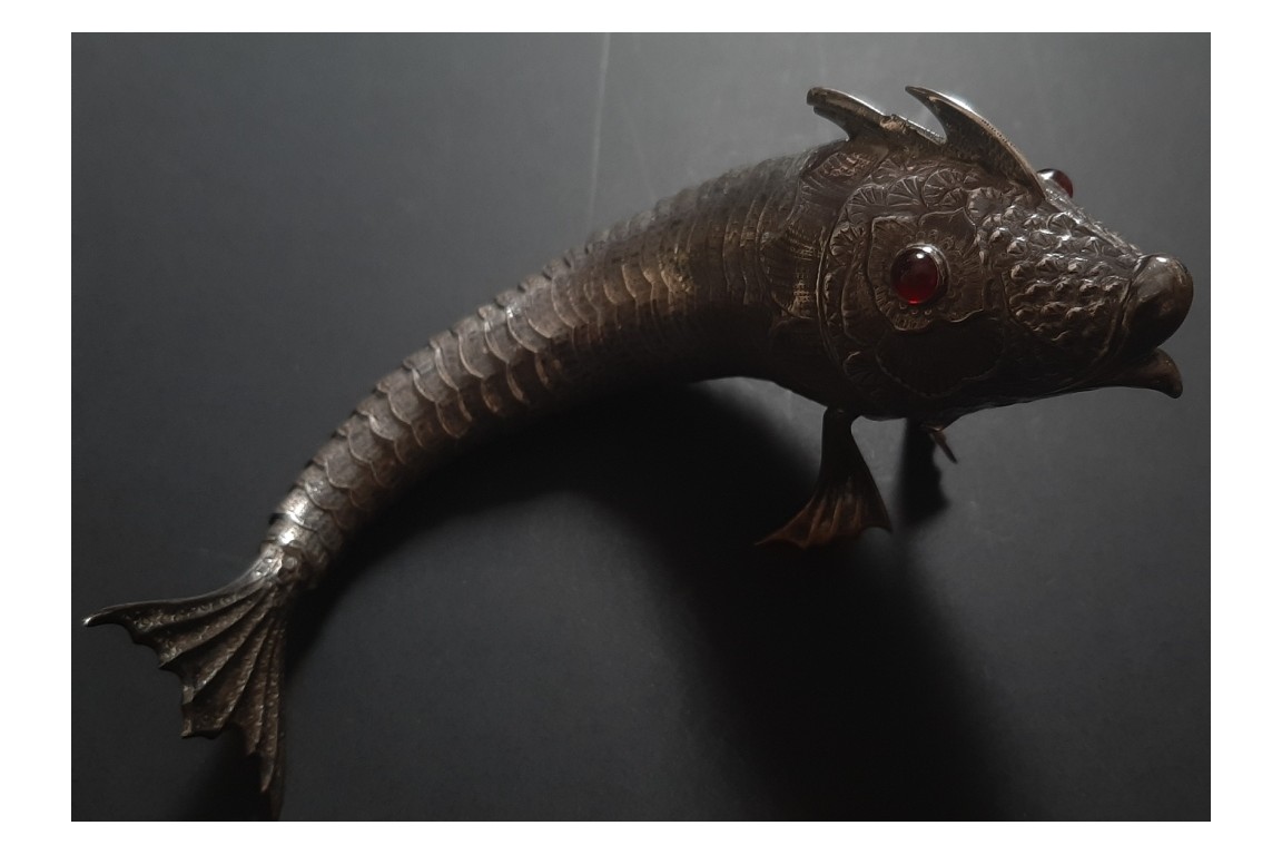 Poisson, boîte en argent XXème