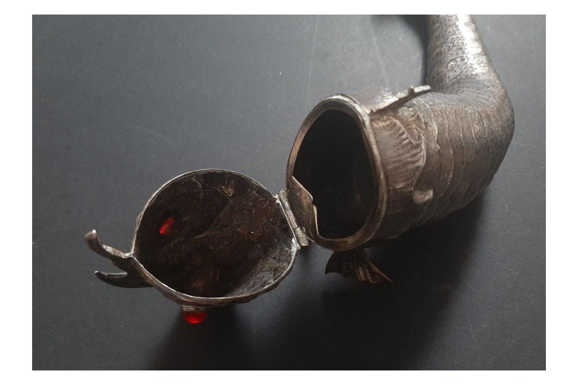 Poisson, boîte en argent XXème
