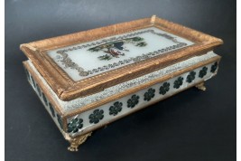 Wise love, 19th century  box
