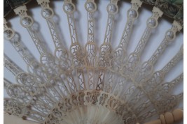 Love triangle or the art of love, 19th century fan