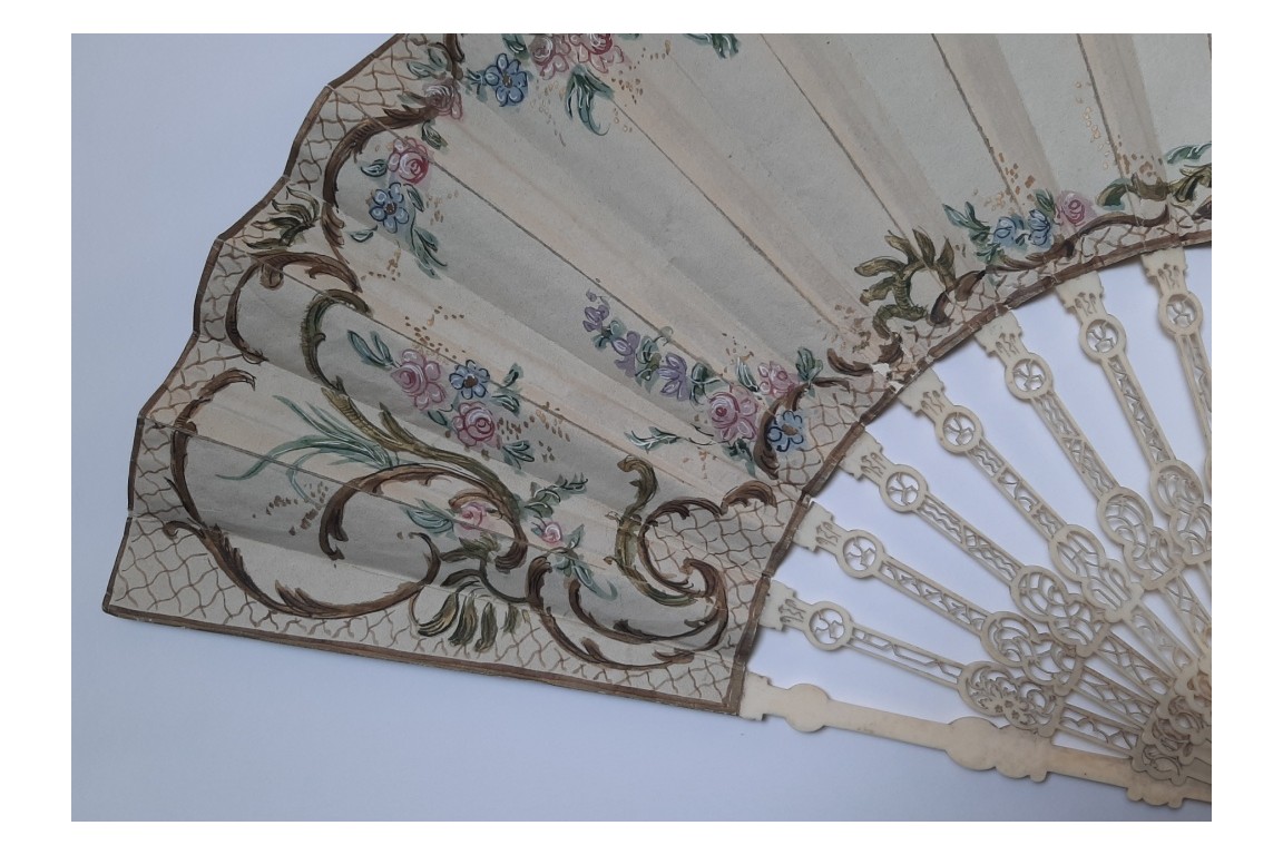 Love triangle or the art of love, 19th century fan