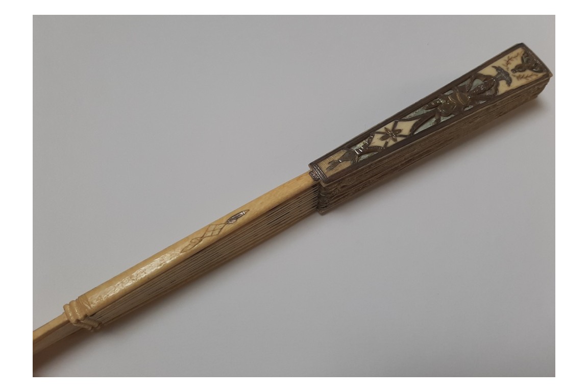 Le théatre de marionnettes et les amoureux, éventail vers 1770-80