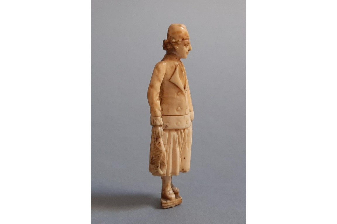 The Polletais fisherman or the art from Dieppe, 19th century needle case