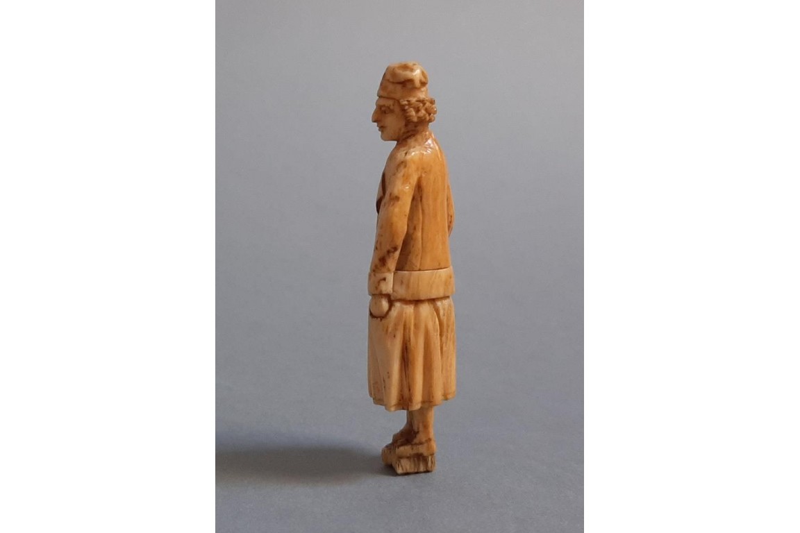 The Polletais fisherman or the art from Dieppe, 19th century needle case