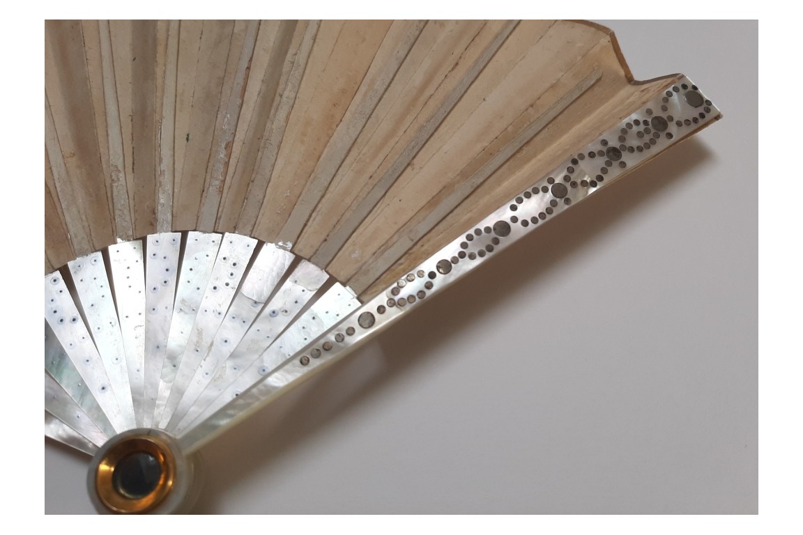 The king of Rome and his dog, lorgnette fan, circa 1816