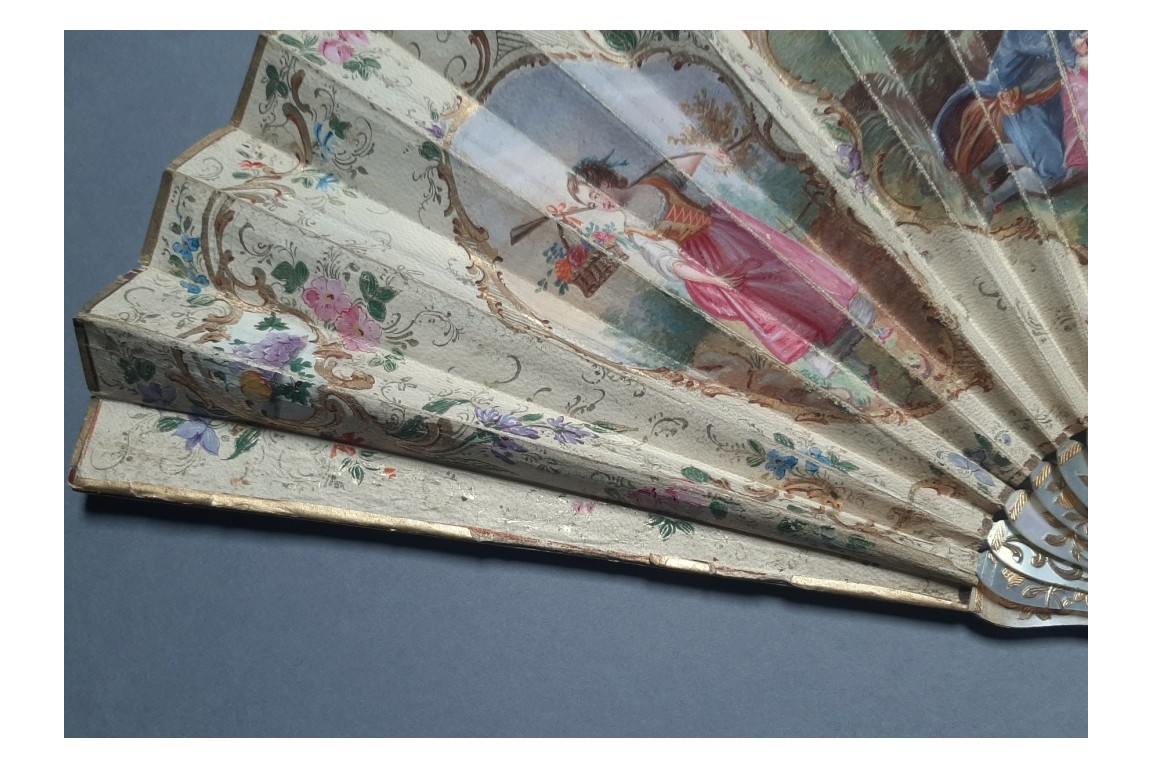 Précieuse galanterie, éventail d'époque Charles X