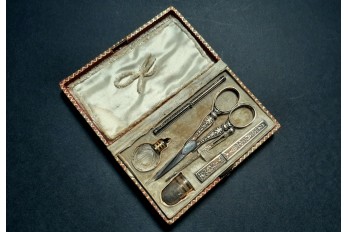 Sewing set, early 19th century