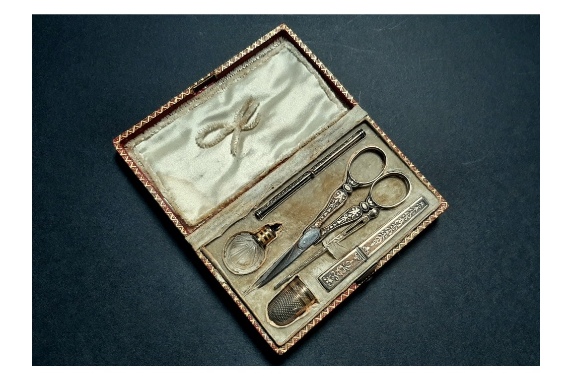 Sewing set, early 19th century