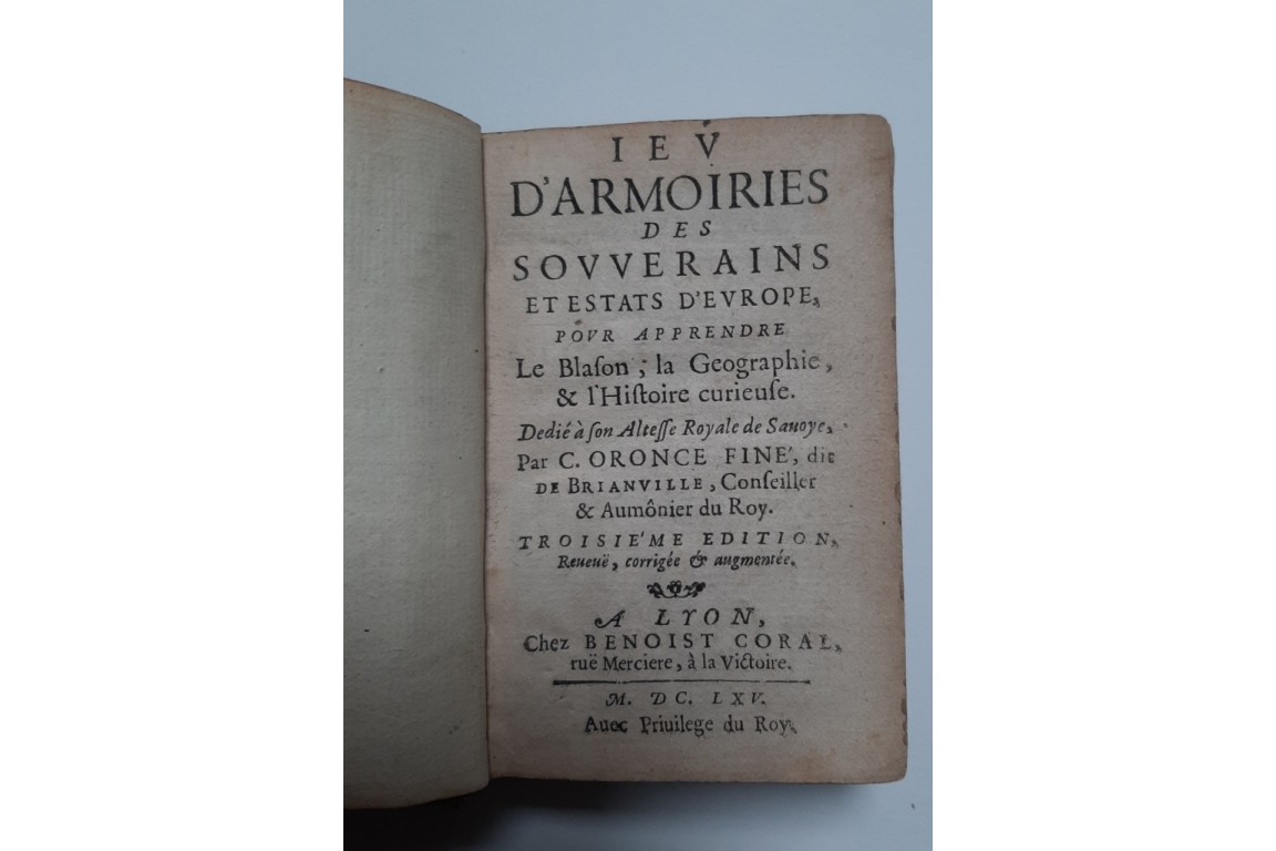 Jeu d'armoiries des souverains de Claude Oronce Finé, livre de cartes, 1665