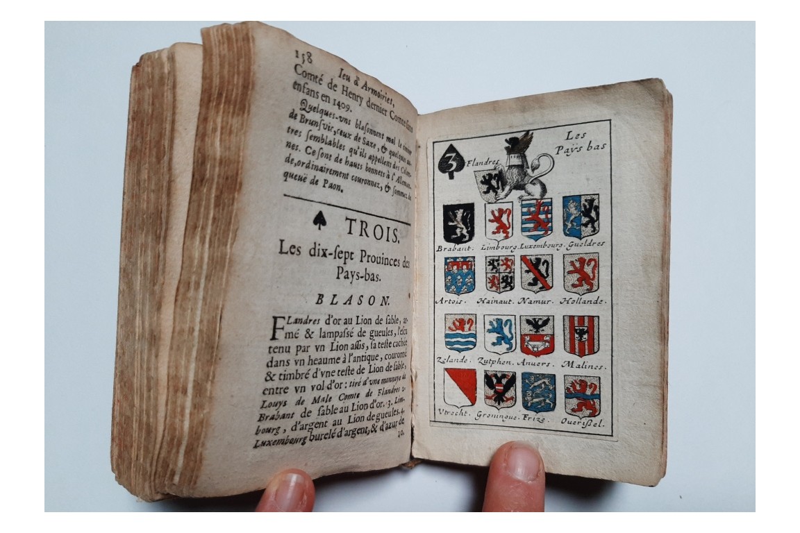 Jeu d'armoiries des souverains de Claude Oronce Finé, livre de cartes, 1665