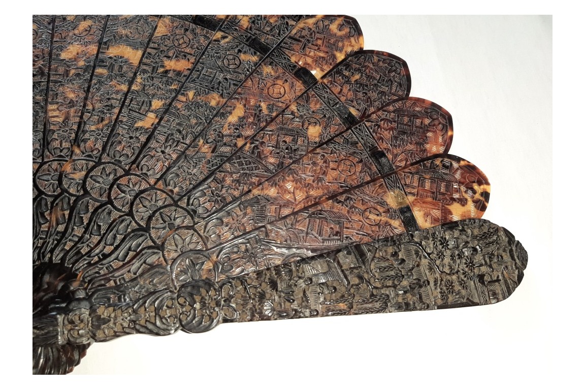 Chinese tortoiseshell, 19th century fan
