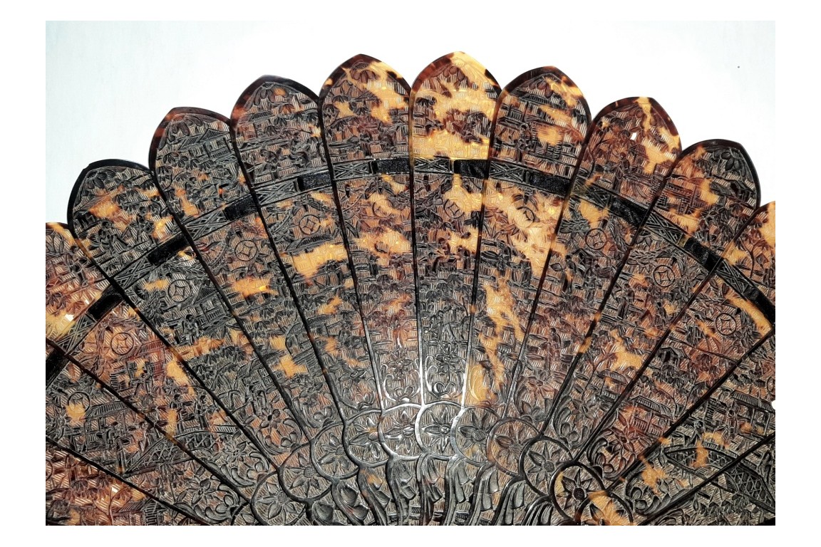 Chinese tortoiseshell, 19th century fan