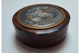 Flowers, 19th snuffbox