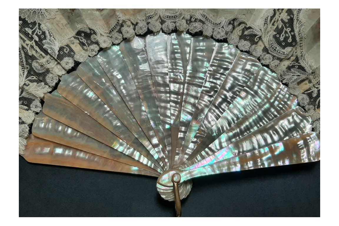 Love music, late 19th century fan